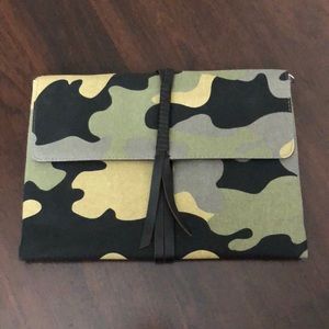 Stella and Dot camo clutch